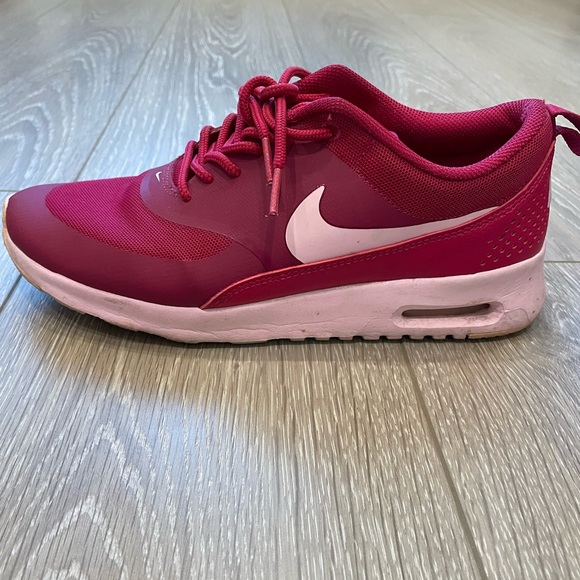 Size 8.5 Pink Nike Air Max Thea - Picture 5 of 8